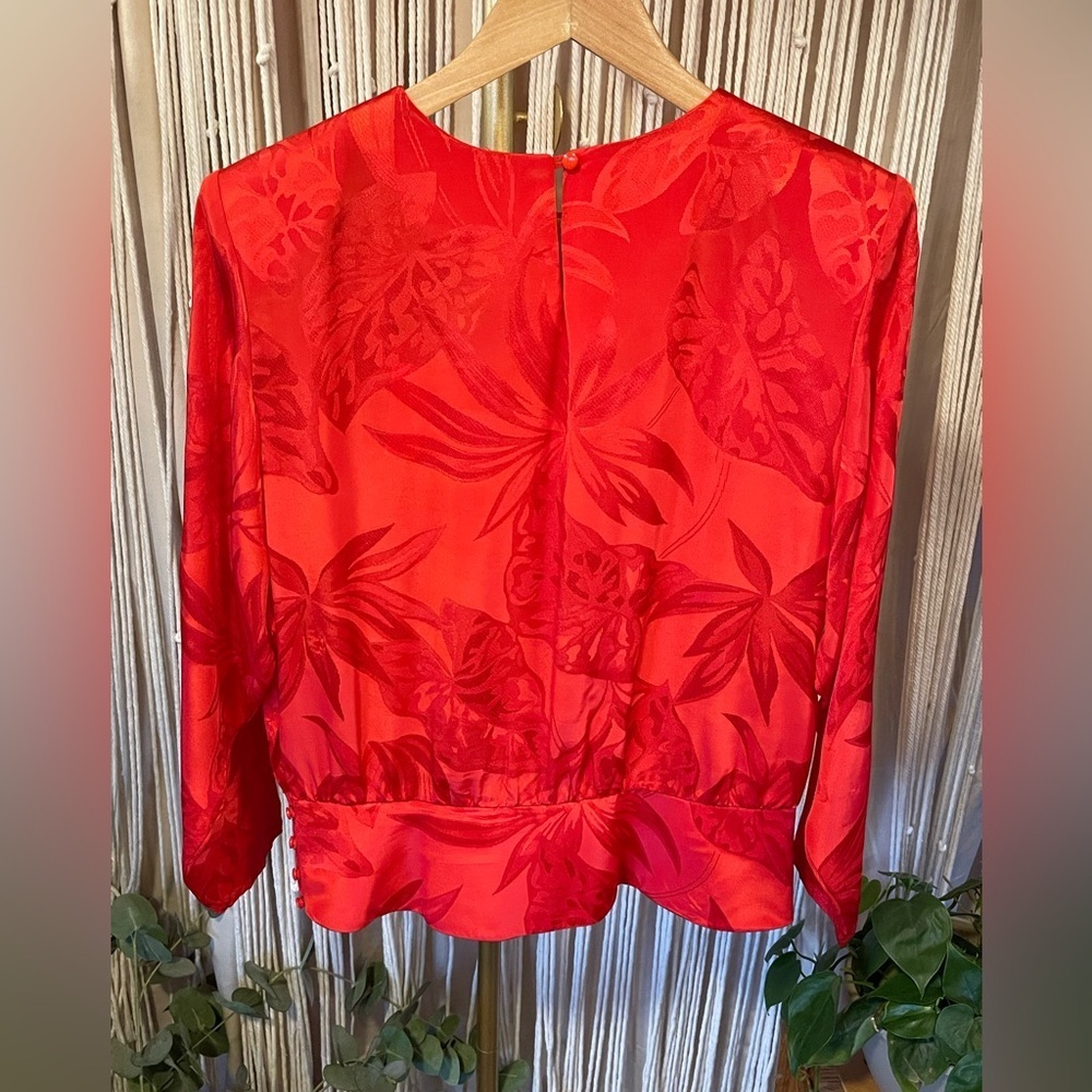 Early 90s vintage red botanical long sleeve blouse w/ ruched waist side buttons - Picture 4 of 12